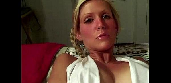  Milf plays with her vibrator on cam